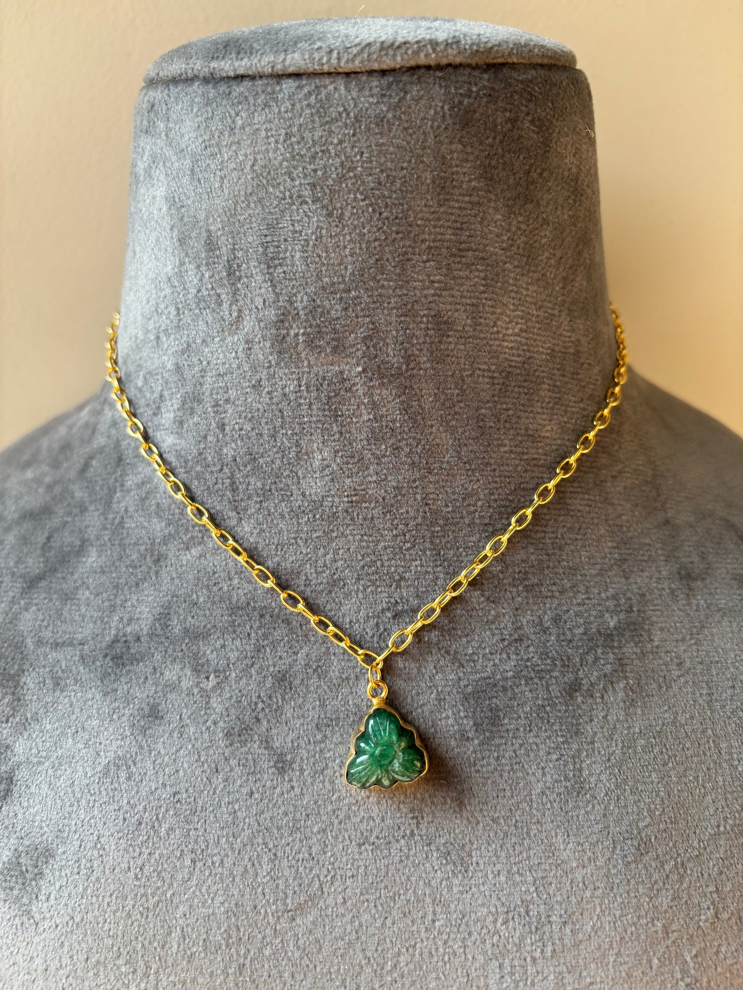 Natural Emerald Carving Pendant Necklace