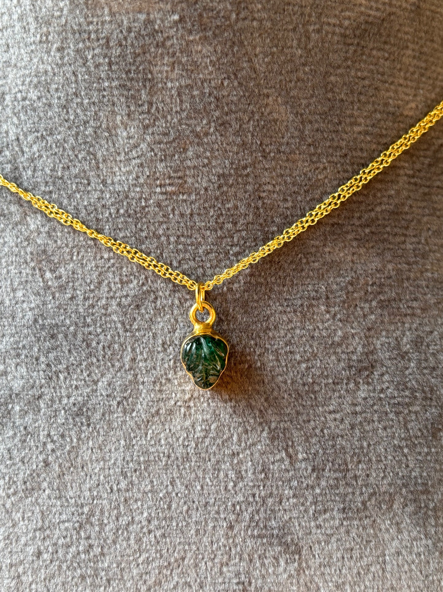 Natural Emerald Carving Pendant Necklace