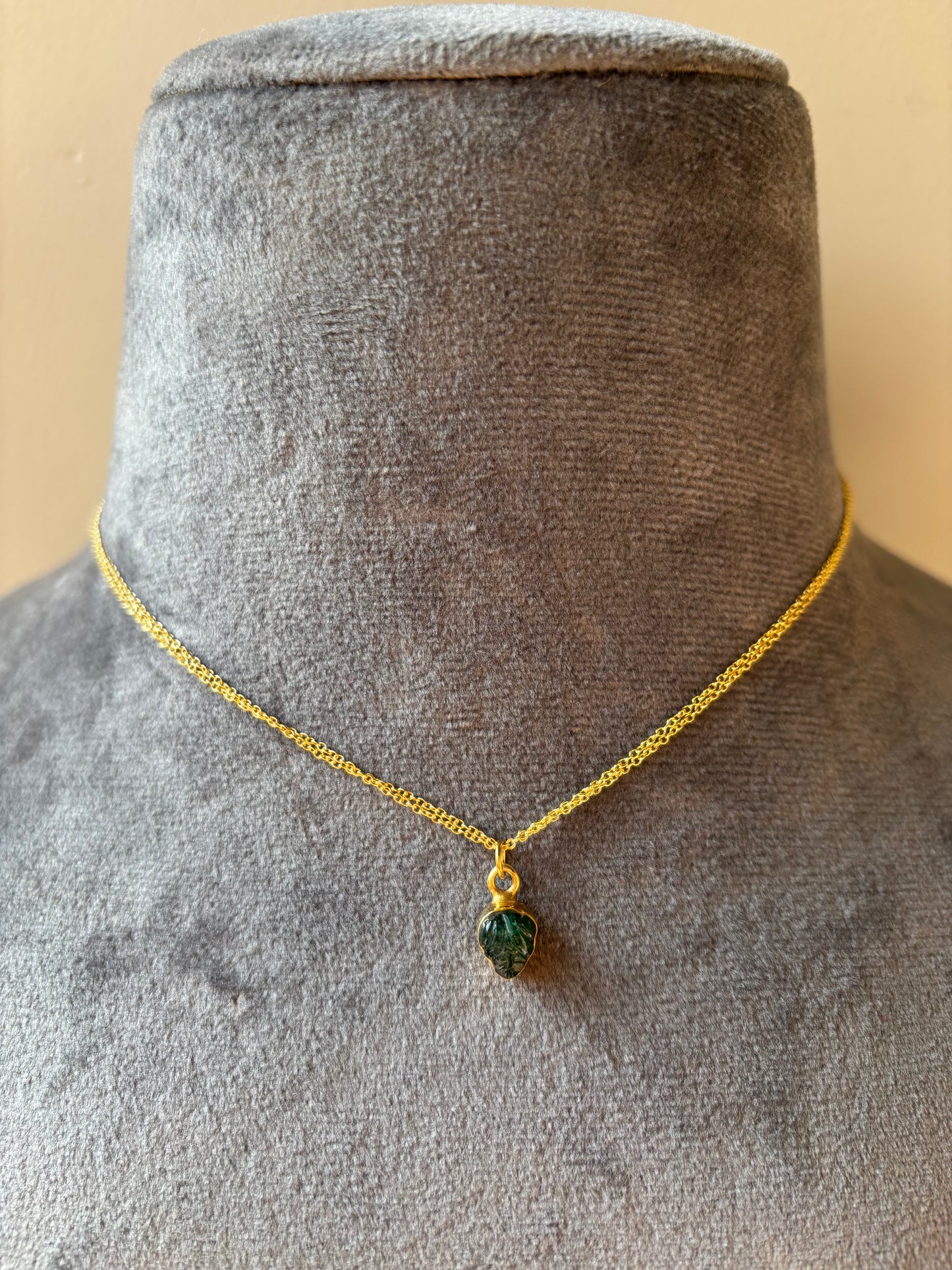 Natural Emerald Carving Pendant Necklace