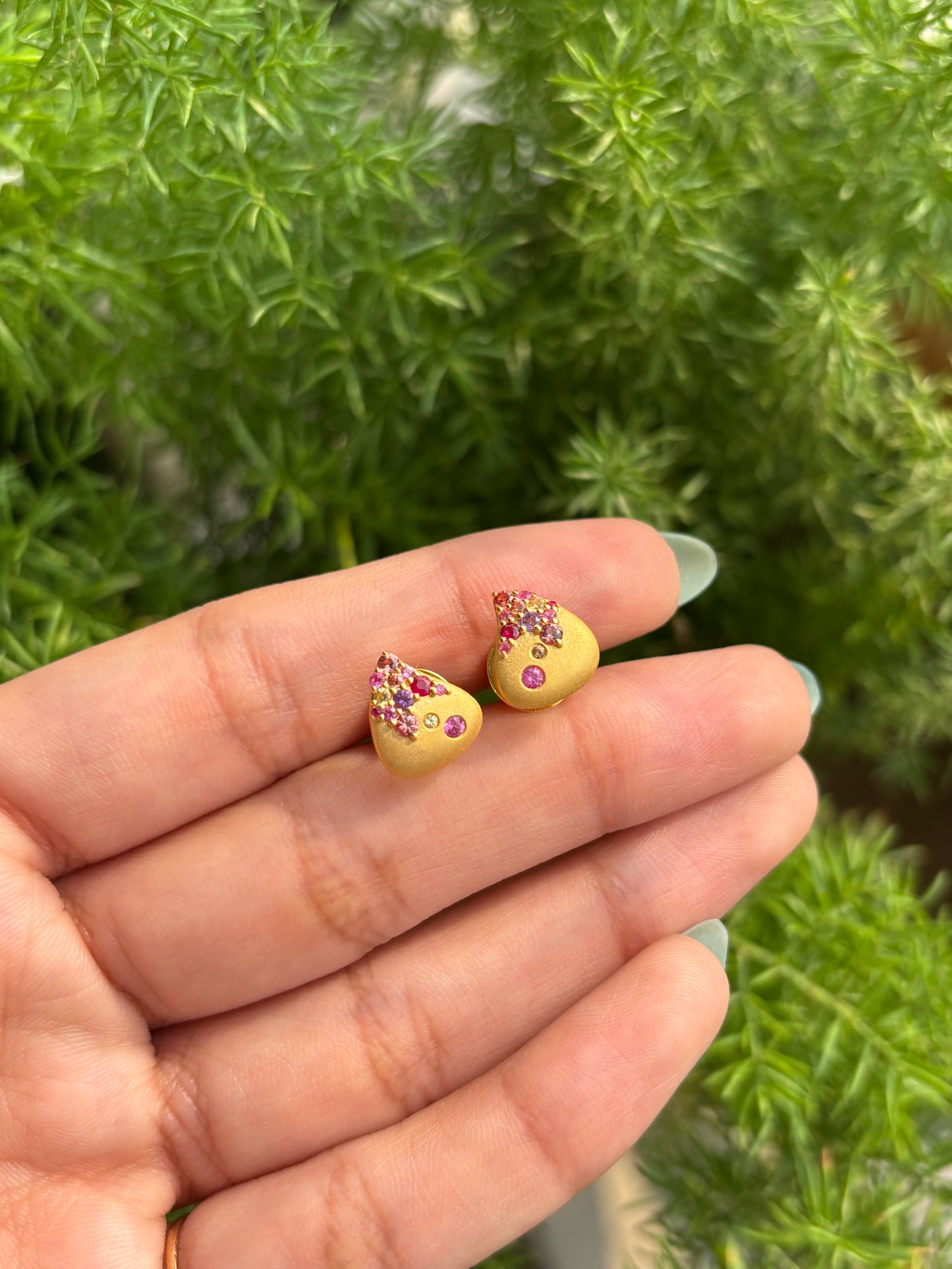 Solid Gold Natural Rainbow Sapphire Tear Avant Garde Stud Earrings