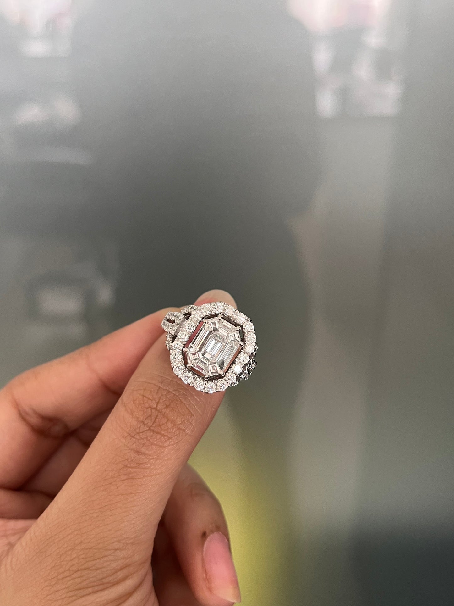 18K Gold Diamond Ring