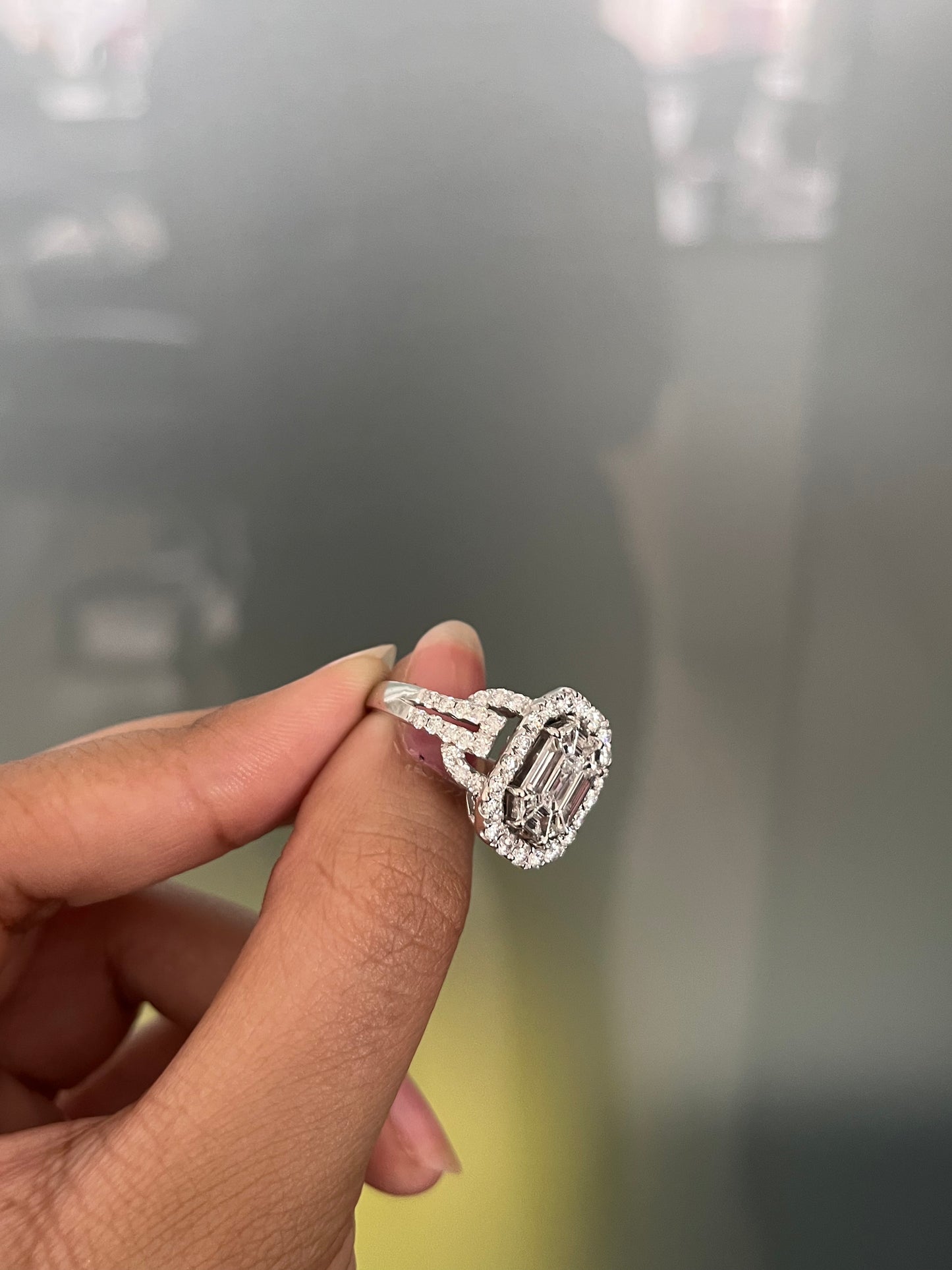 18K Gold Diamond Ring