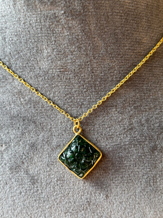 Natural Emerald Carving Pendant Necklace