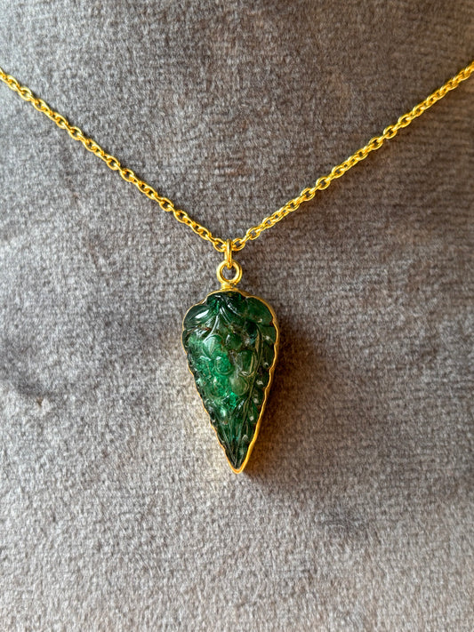 Natural Emerald Carving Pendant Necklace
