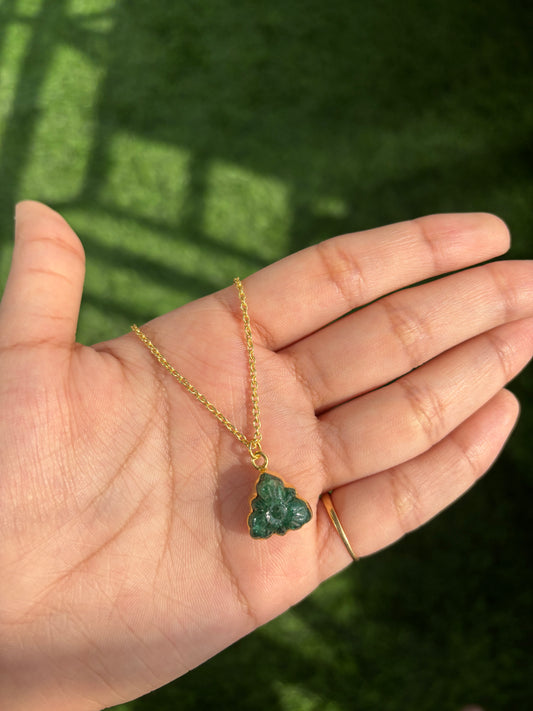 Natural Emerald Carving Pendant Necklace