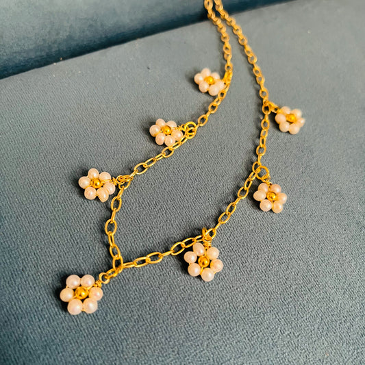 Pearl Daisy Necklace